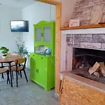 The Quiet Holiday home *